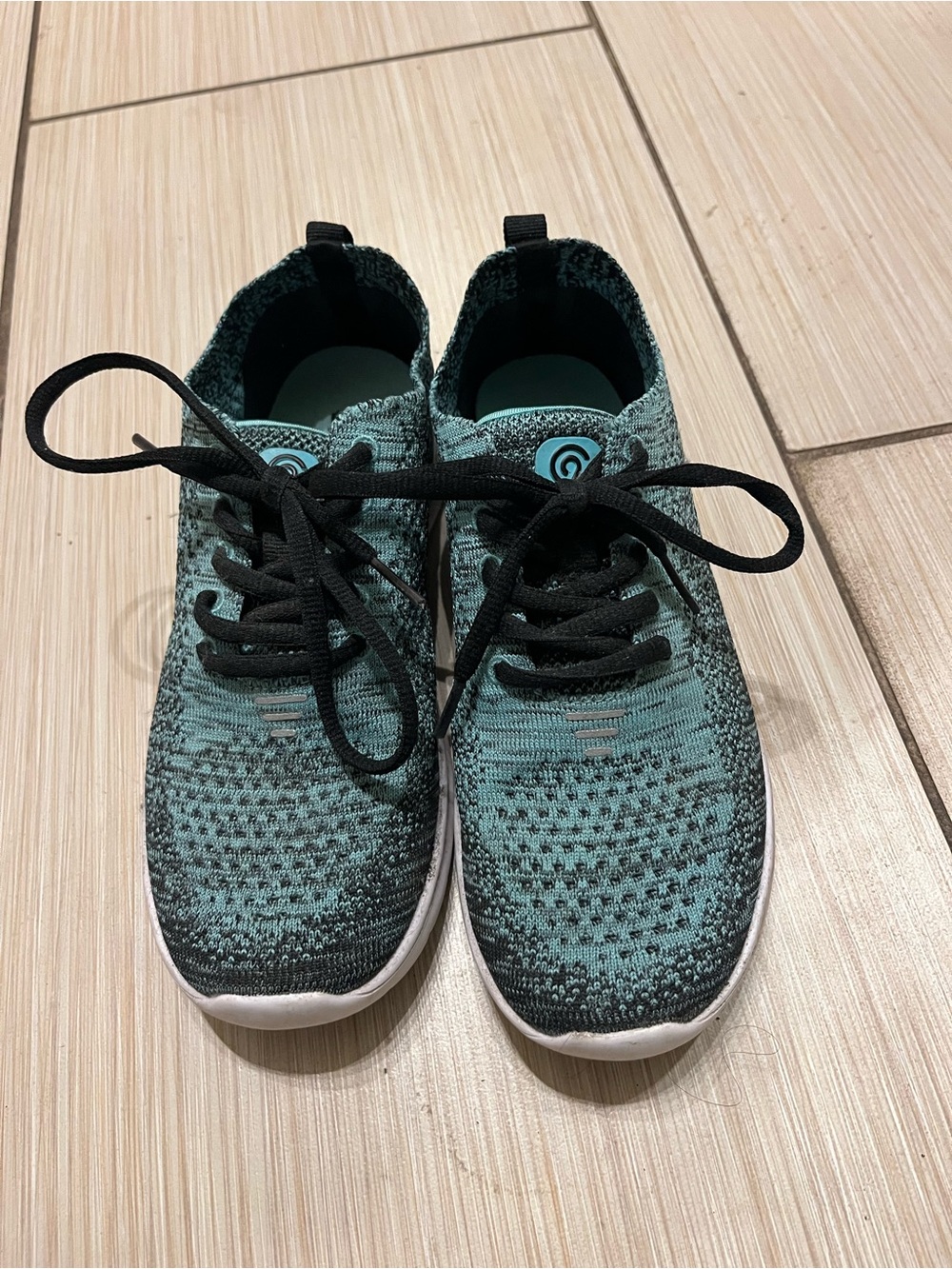Champion Knit Trainer - Teal and Black, size 6